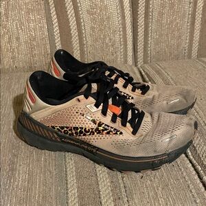 Brooks Adrenaline GTS running shoes Leopard print